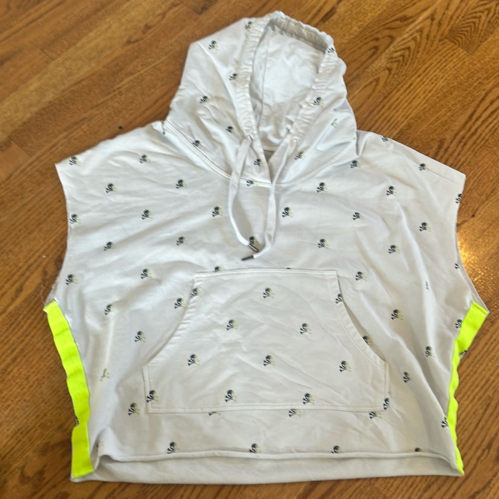 Skull short-sleeve hoodie